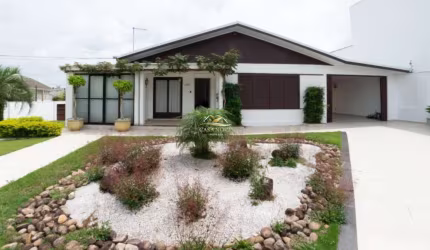 Casa com 3 quartos à venda na Rua XV de Novembro, 1182, Vila Bancária, Campo Largo por R$ 1.450.000