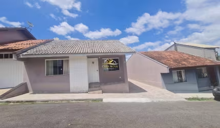 Casa com 2 quartos à venda na Rua Paraná, 175, Jardim Esmeralda, Campo Largo por R$ 300.000