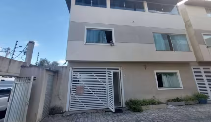 Condomínio Rota do Sol, com apenas 10 casas e a menos de 200 metros do mar.