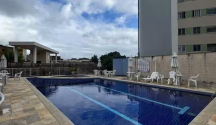 Apartamento, 2/4 c/ armários no centro de Lauro de Freitas.