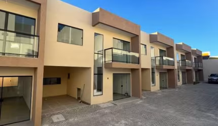 Casa Duplex em condomínio - 3 suítes no centro de Lauro de Freitas