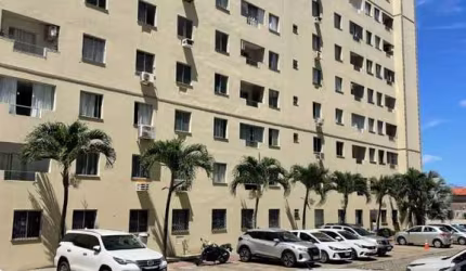 Cobertura no centro de Lauro com 2/4.