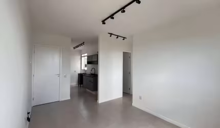 Apartamento no Residencial Mar de Abrantes.