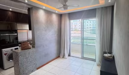 Apartamento para Locação – Condomínio Soberano, Buraquinho  R$ 2.600 (com condomínio e IPTU inclusos)