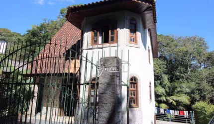 Casa com 3 dormitórios à venda, 234 m² por R$ 790.000,00 - Santa Cândida - Curitiba/PR