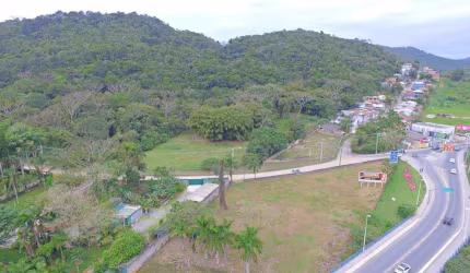 Terreno divisa com Baln.Camboriú e Camboriú
