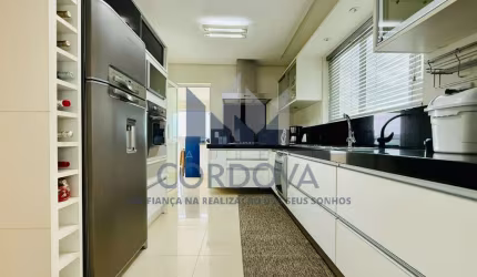 Apartamento de Luxo com 4 Suítes no Centro de Balneário Camboriú - Locação Anual