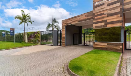 Terreno de 1.046,68 m² em condomínio fechado à venda em Camboriú-SC, no bairro Rio do Meio!