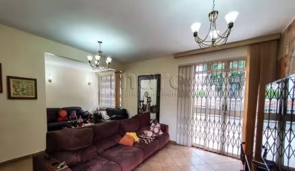 Casa com 4 quartos à venda na Rua Vítor Dubugras, 165, Jardim da Glória, São Paulo por R$ 2.300.000