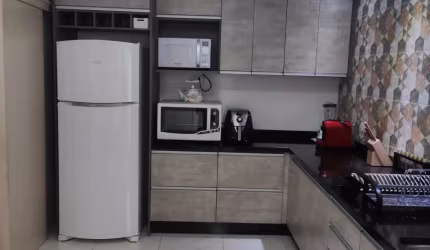 Apartamento amplo  , reformado, no centro de SJP