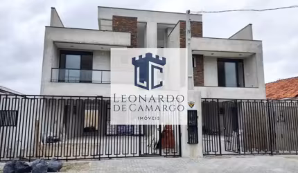 LINDO SOBRADO TRIPLEX COM TERRAÇO NO BAIRRO CAPÃO DA IMBUIA