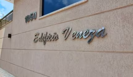 Venda cobertura de luxo no Jardim Paulista, Ribeirão Preto-SP  4 quartos, 4 suítes, 1 sala, 5 banheiros, 2 vagas  Edifício Veneza  Quer Imóvel Negócios Imobiliários
