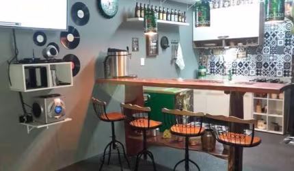 Residência Exclusiva em Parque Residencial Lagoinha, Ribeirão Preto-SP: 4 quartos, 2 suítes, 2 salas, 4 banheiros, 2 vagas de garagem, 200m².