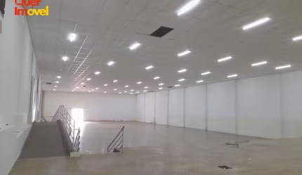 Galpão Comercial de 3 Banheiros, 2.700 m² na República, Ribeirão Preto-SP: Venda ou Locação.