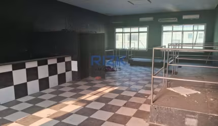 PRÉDIO COMERCIAL A VENDA NA LIBERDADE.