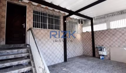 Casa  térrea em rua tranquila