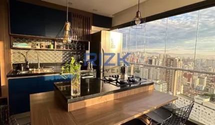Apartamento mobiliado à venda na Aclimação
