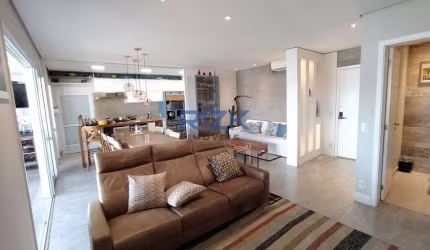 Apartamento a venda na Aclimação com 3 quartos.
