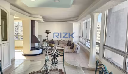 Cobertura Triplex à venda na Aclimação.