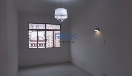 Apartamento reformado próximo ao metro