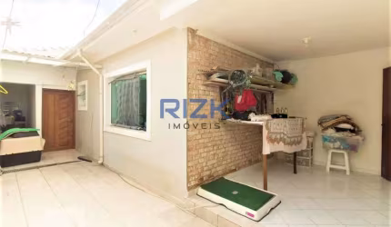 Casa no Cambuci com 02 dormitórios e 2 vagas!