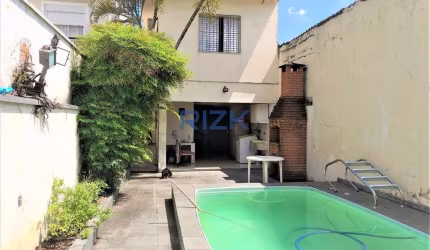 Sobrado com piscina na V.Monumento