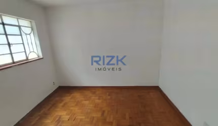 Casa com  2 quartos no Jd da Gloria