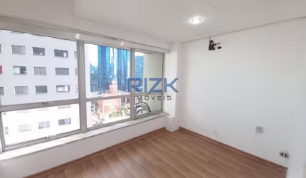 Conjunto comercial para locação no Centro.