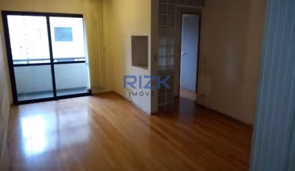 Apartamento com varanda no Cambuci