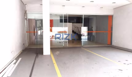 Loja com vão livre, ao lado do Parque Aclimação