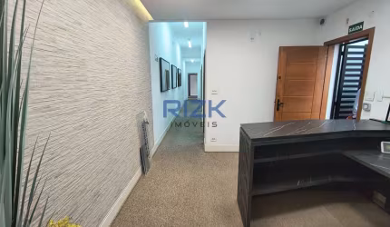 Casa comercial com 6 Salas na Aclimação