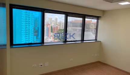 SALA COMERCIAL COM 70 M2 , 01 GARAGEM.