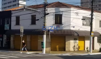 Casa comercial com moradia no andar superior
