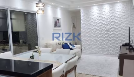 2 DORMITORIOS COM 01 SUITE E 02 GARAGENS.