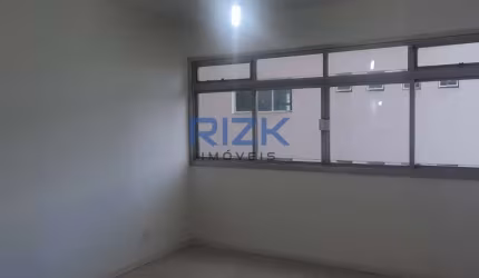 Apartamento reformado próximo ao metro
