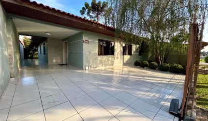 Maravilhosa casa térrea com quintal no Boqueirão