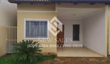 Casa com duas suítes em condomínio fechado