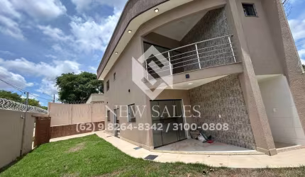 Sobrado c/ 3 quartos + home, quintal amplo - Residencial Guarema