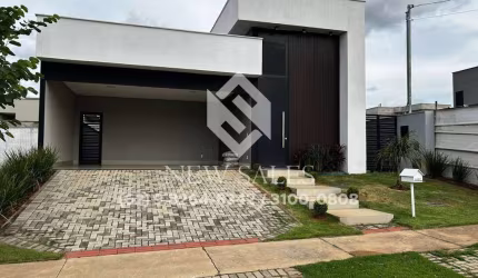 Linda Casa com 3 Suítes plenas no Condomínio Parqville Jacarandá,