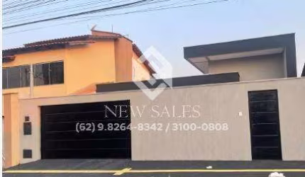 Casa à Venda no Jardim Ipê Humaitá: Conforto e Localização Privilegiada!