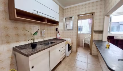 APTO 2 DORMS , NA QUADRA DA PRAIA ,VILA TUPI APENAS R$330 MIL.