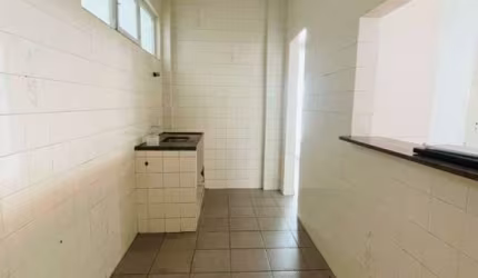 PSIU OLHA ISSO!! 2 DORMS PRIMEIRO ANDAR NA QUADRA DO MAR COM PRECINHO BOM!