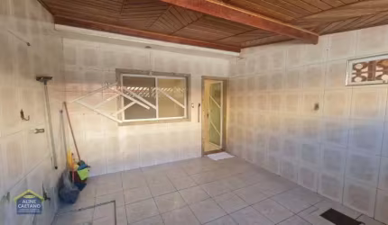 Sobrado Individual com 2 dorms 2 vagas e Financia! Mirim!