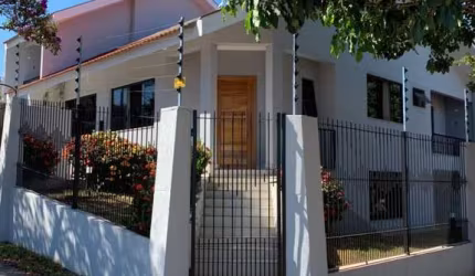 Sobrado à venda, Jardim Pinheiros, Maringá, PR