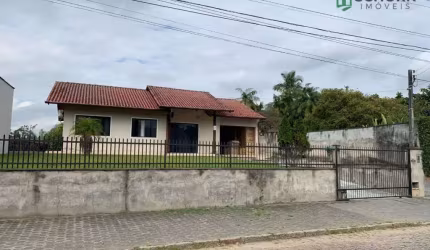 Casa com 3 dormitórios à venda, 160 m² por R$ 800.000,00 - Estados - Timbó/SC