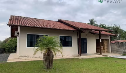 Casa com 3 dormitórios à venda, 160 m² por R$ 800.000,00 - Estados - Timbó/SC