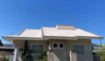 Casa com 2 dormitórios à venda, 145 m² por R$ 730.000,00 - Glória - Rodeio/SC