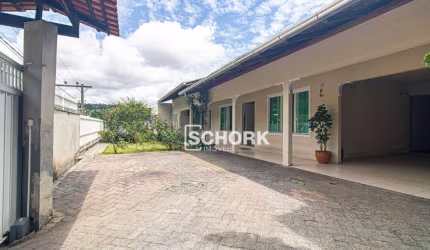 Casa com 4 dormitórios à venda, 270 m² por R$ 850.000,00 - Escola Agrícola - Blumenau/SC