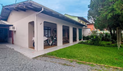 Casa com 3 dormitórios à venda, 165 m² por R$ 550.000,00 - Itoupava Central - Blumenau/SC