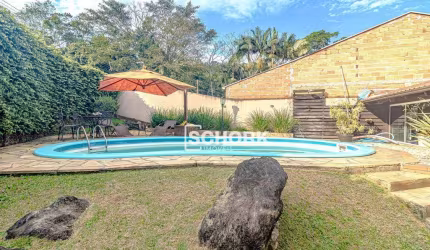 Casa com 3 dormitórios à venda, 220 m² por R$ 795.000,00 - Badenfurt - Blumenau/SC
